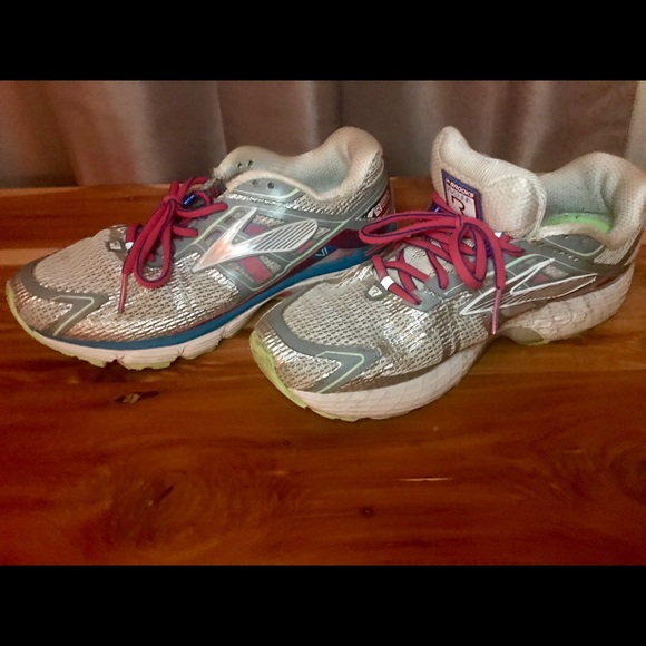 brooks ravenna 6 womens brown